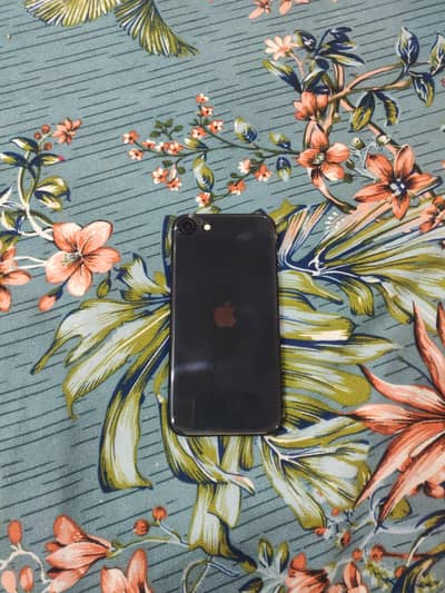 Iphone SE 64GB, Waterpack, 88% Battery Health