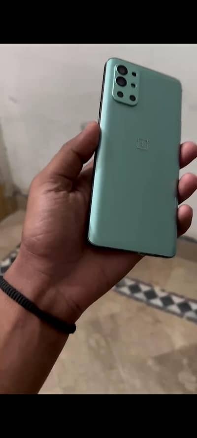 One Plus 9r•|| 8/256 ||•Gaming Beast Pubg 90-120 Fps•||