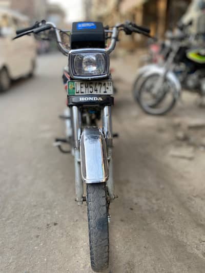 Honda 70 2018 model 03107297375
