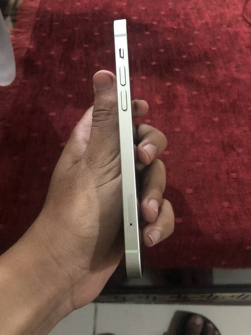 Apple iPhone 12 FU 1