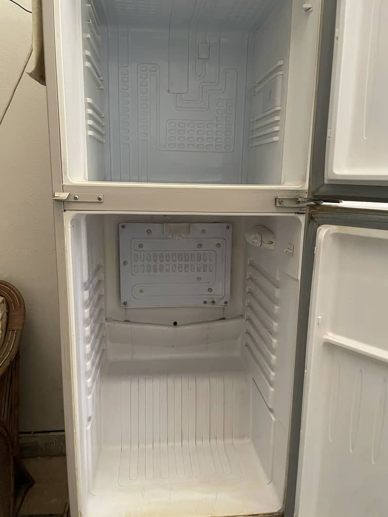 Orient Fridge 3