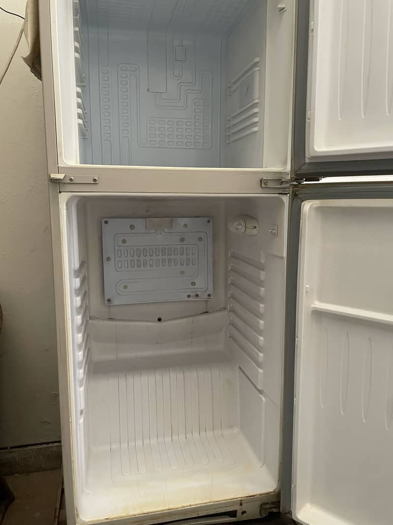 Orient Fridge 4