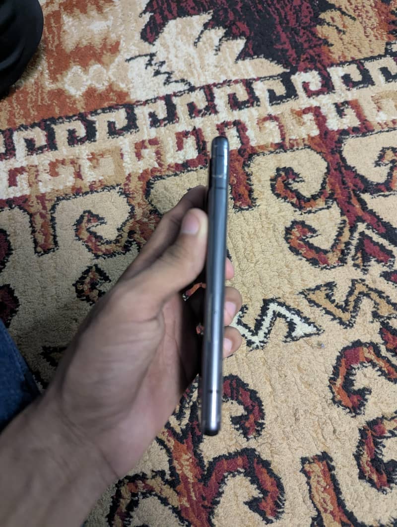Google pixel 7a 5