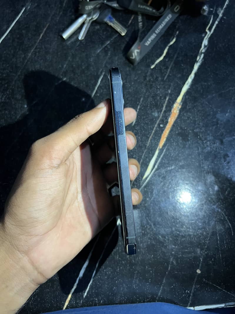 Iphone 12 pro 1