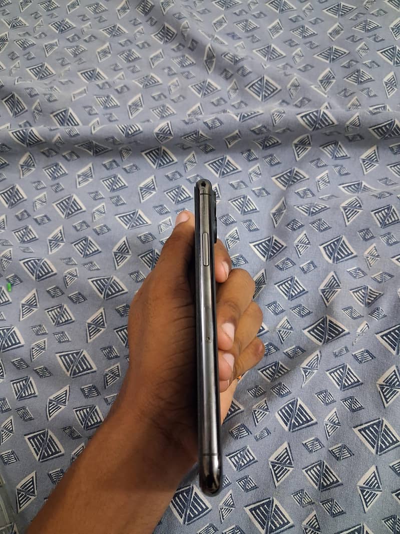 iPhone 11 Pro urgent sale 3