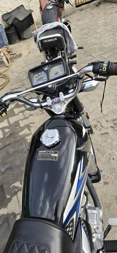 Honda black 5300 runing