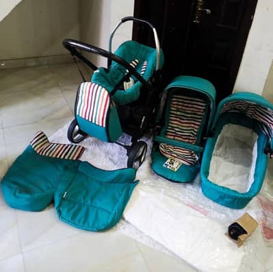 Hauck travel system/pram/bassinet/car seat