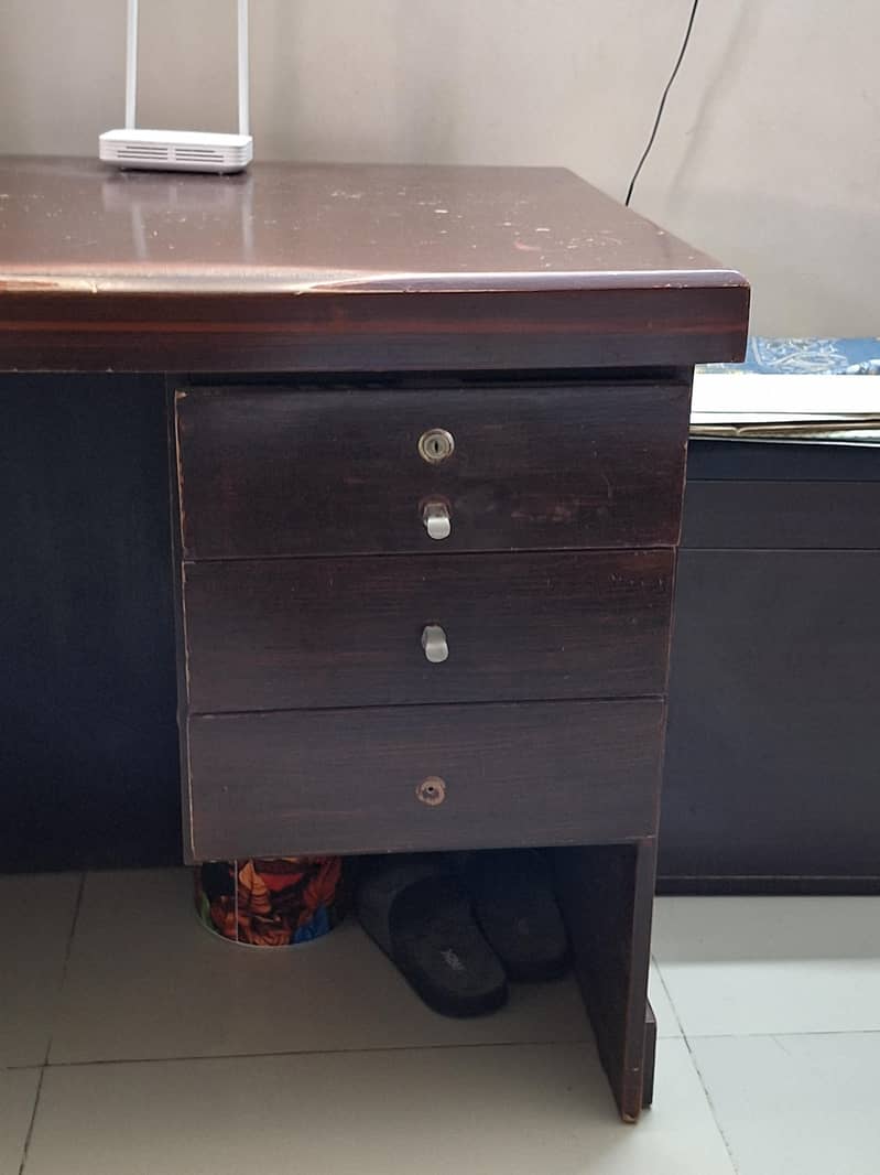 desk / study table 1