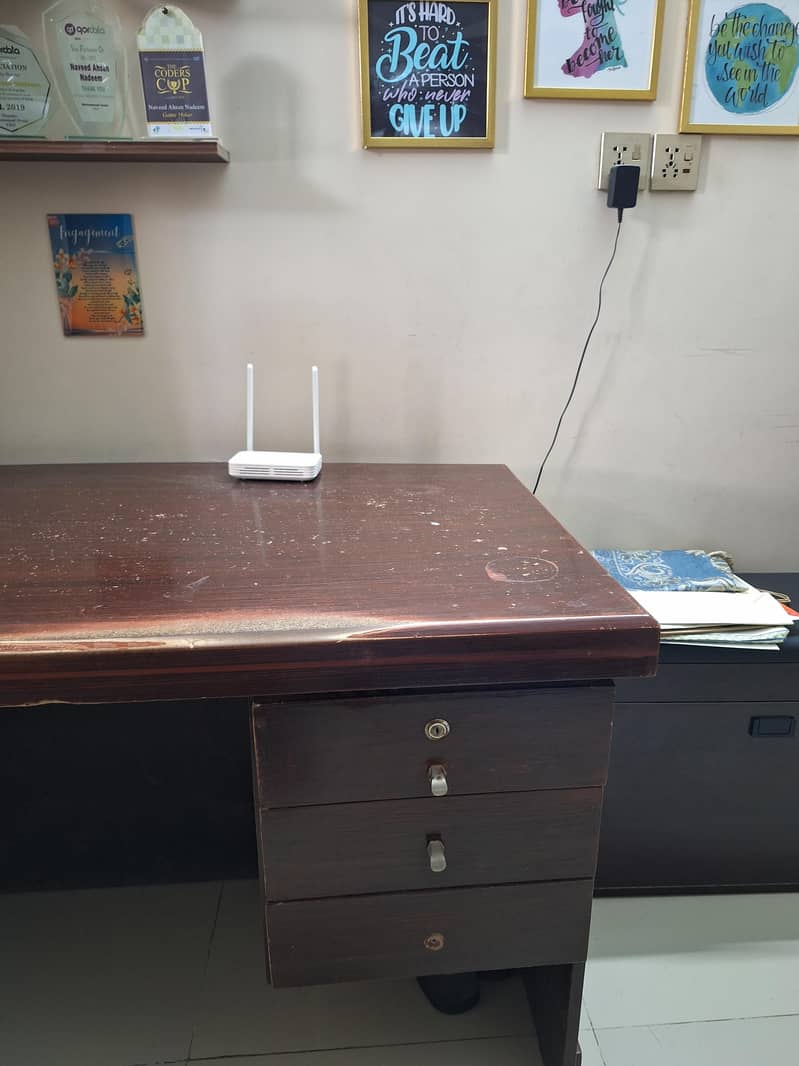 desk / study table 3