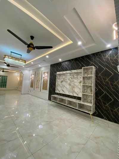 1kanal Brand new 1.5 story House for Rent