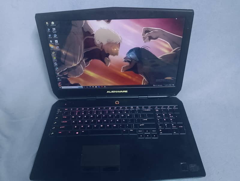 Dell Alienware 17 r2 1