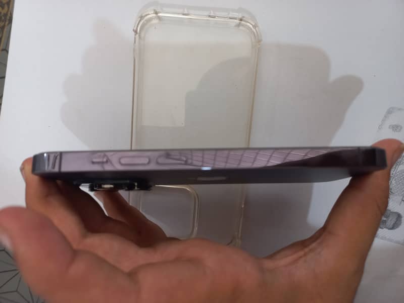 Apple iPhone 14 Pro 1