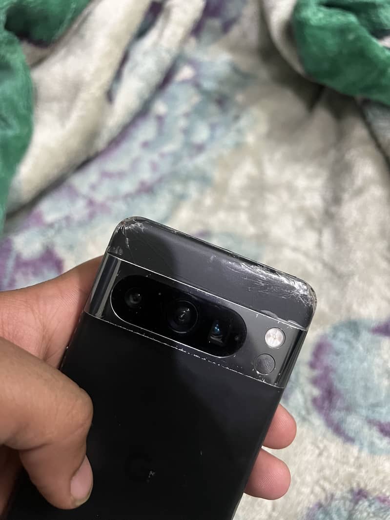 Google pixel 8 pro 1