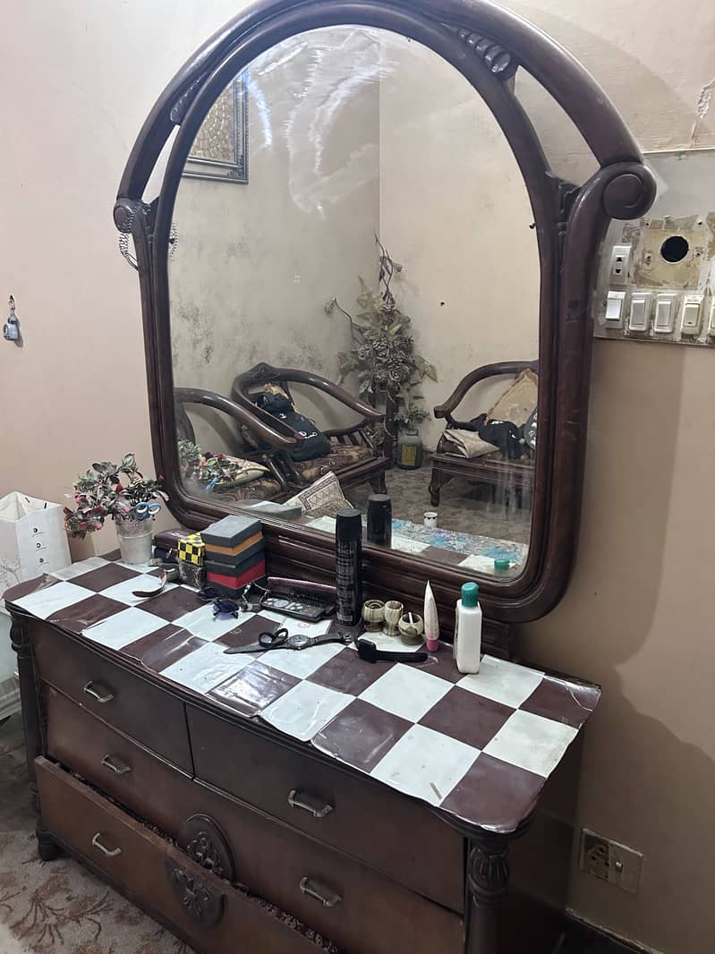 Dressing table selling 1