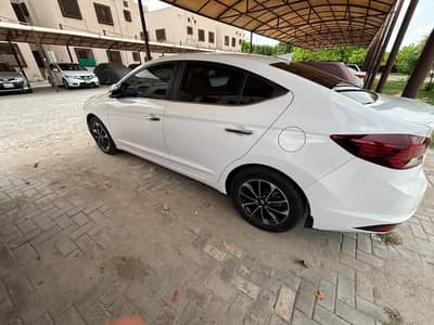 hyundai elantra 2.0