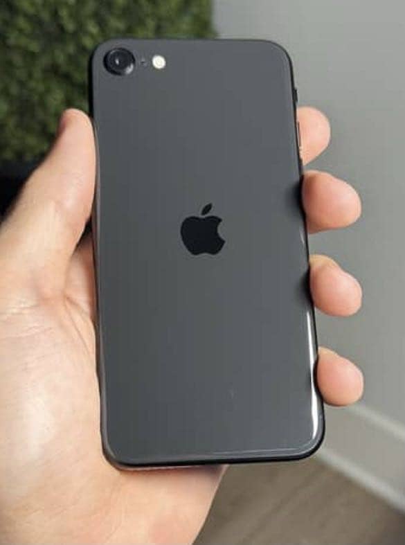 Apple iPhone 7 0