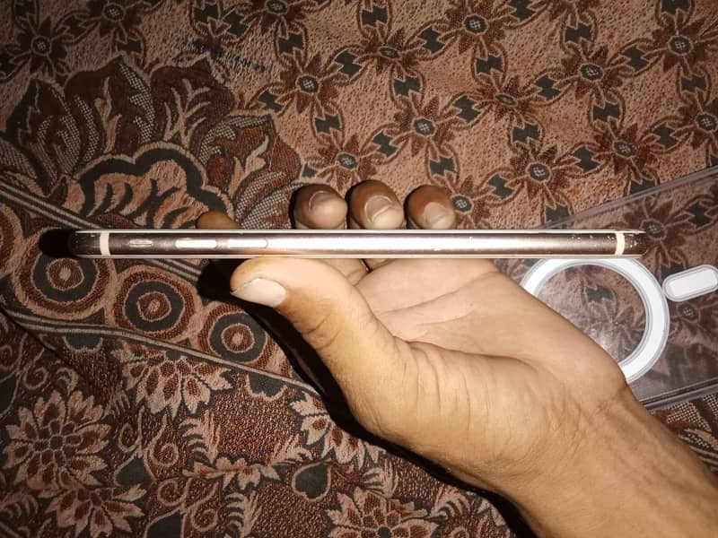 Apple iPhone 8 Plus 2