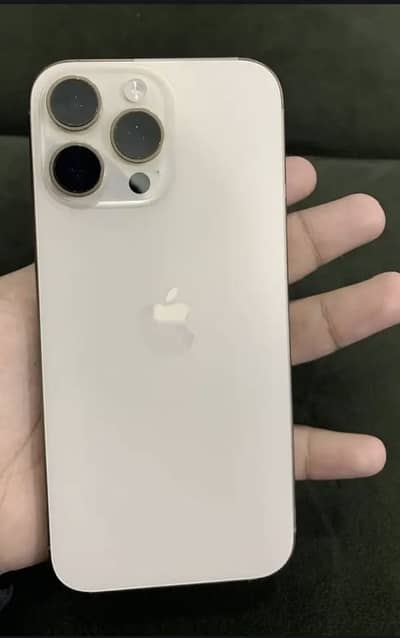 iPhone 16 Pro max jv