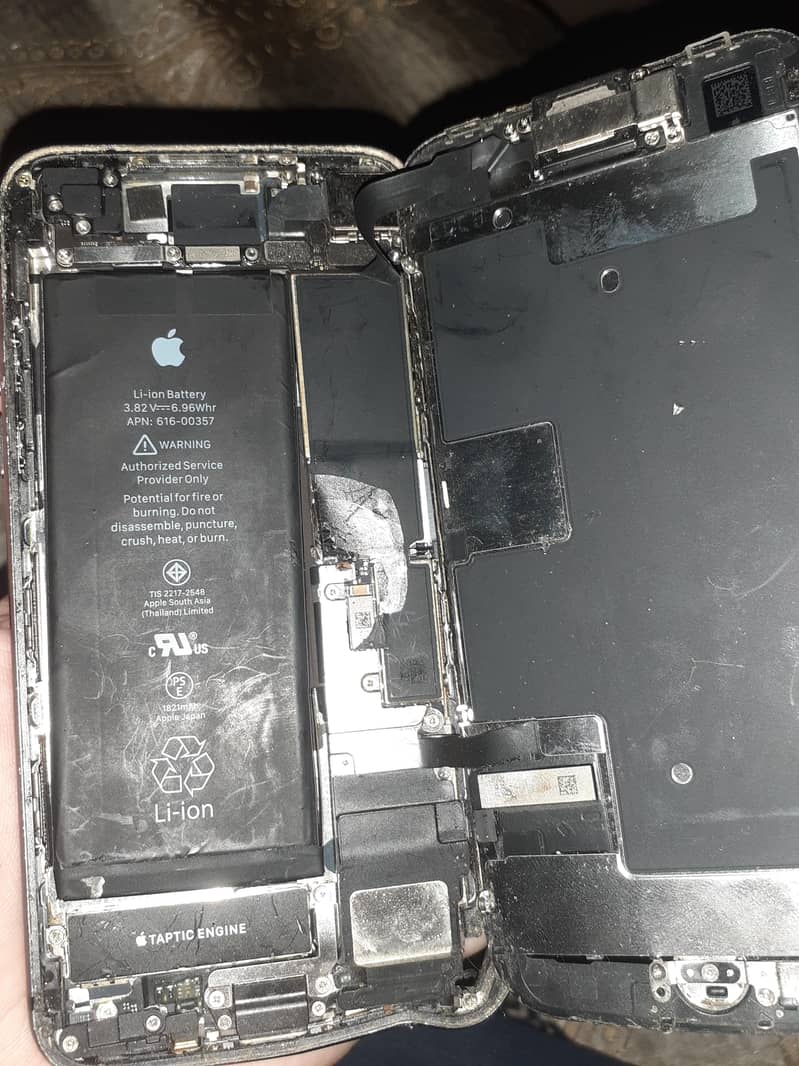 Apple iPhone 8 4