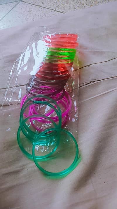 jelly bangles available in 2 size  multi colour box available
