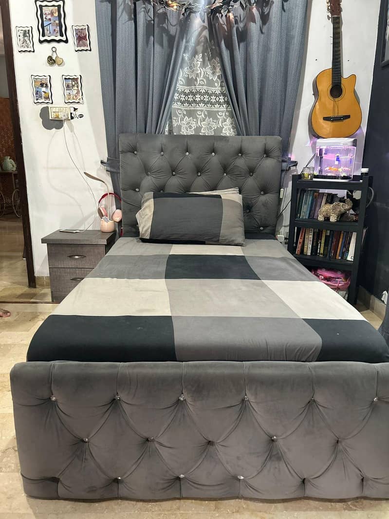 single bed 0