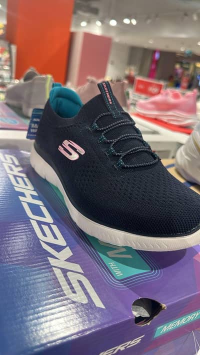 Brand new sketchers