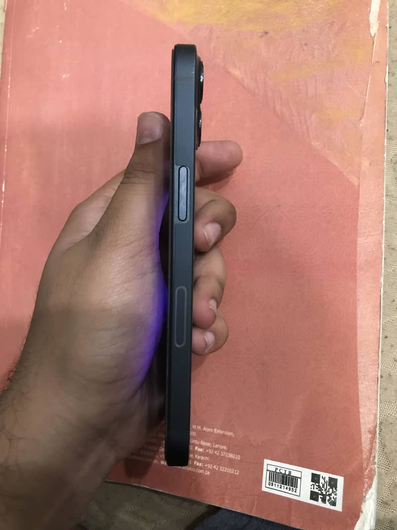 Iphone 13 4