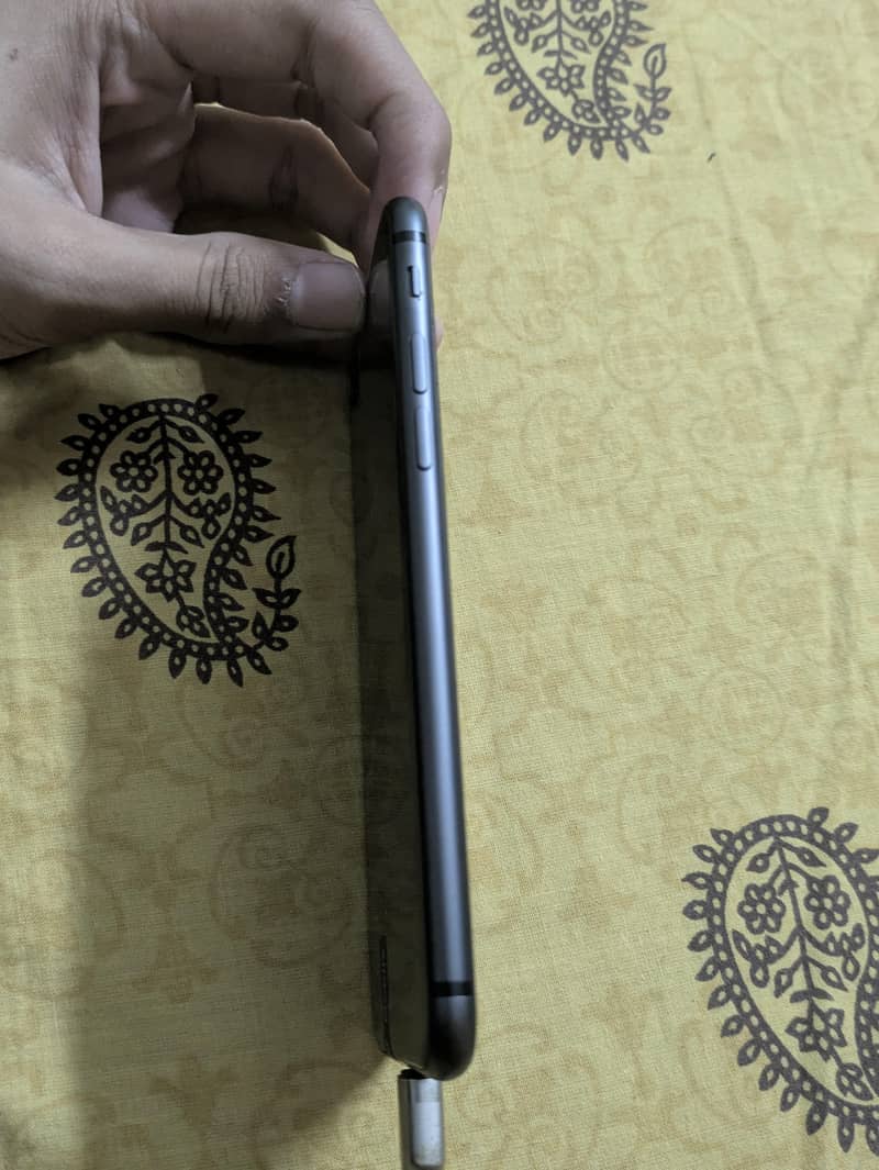 Apple iPhone 8 2