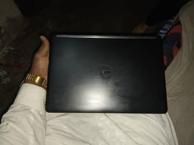 core i7 5gen  ram 8 SSD 512 with graphic card    window 10