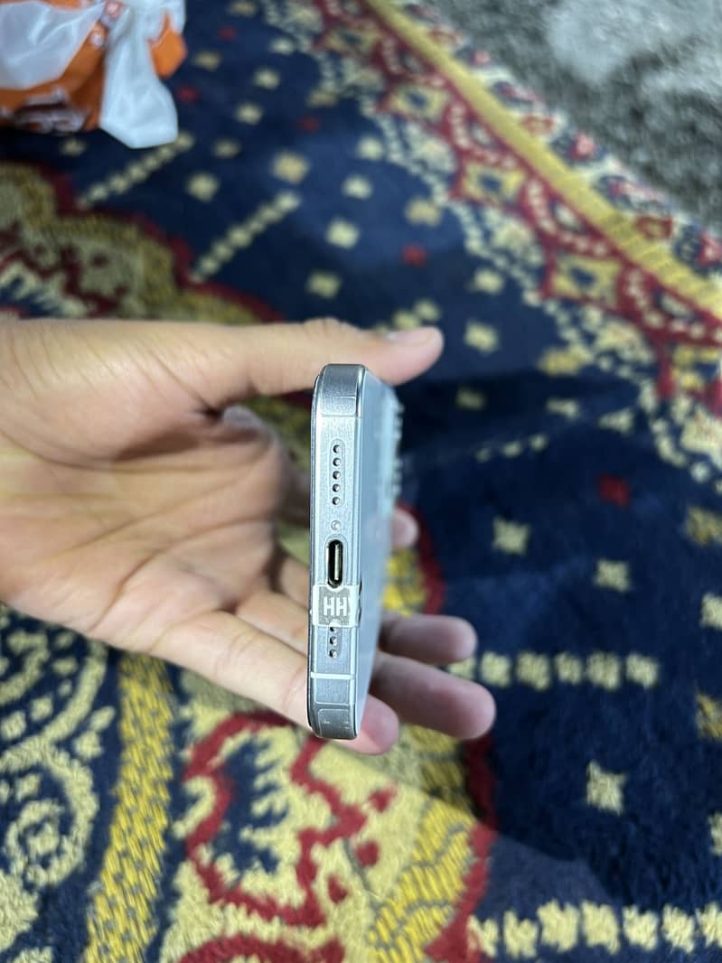 Iphone 15 pro 0