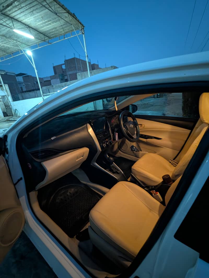Yaris 2021 automatic 14