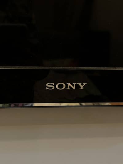 Screen broken tv sony Bravia