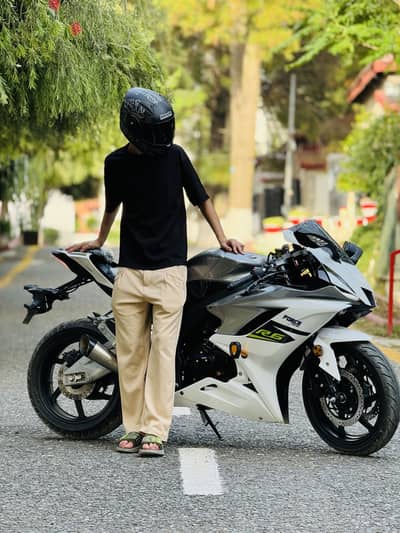Yamaha R6