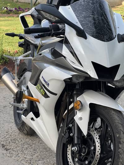 Yamaha R6