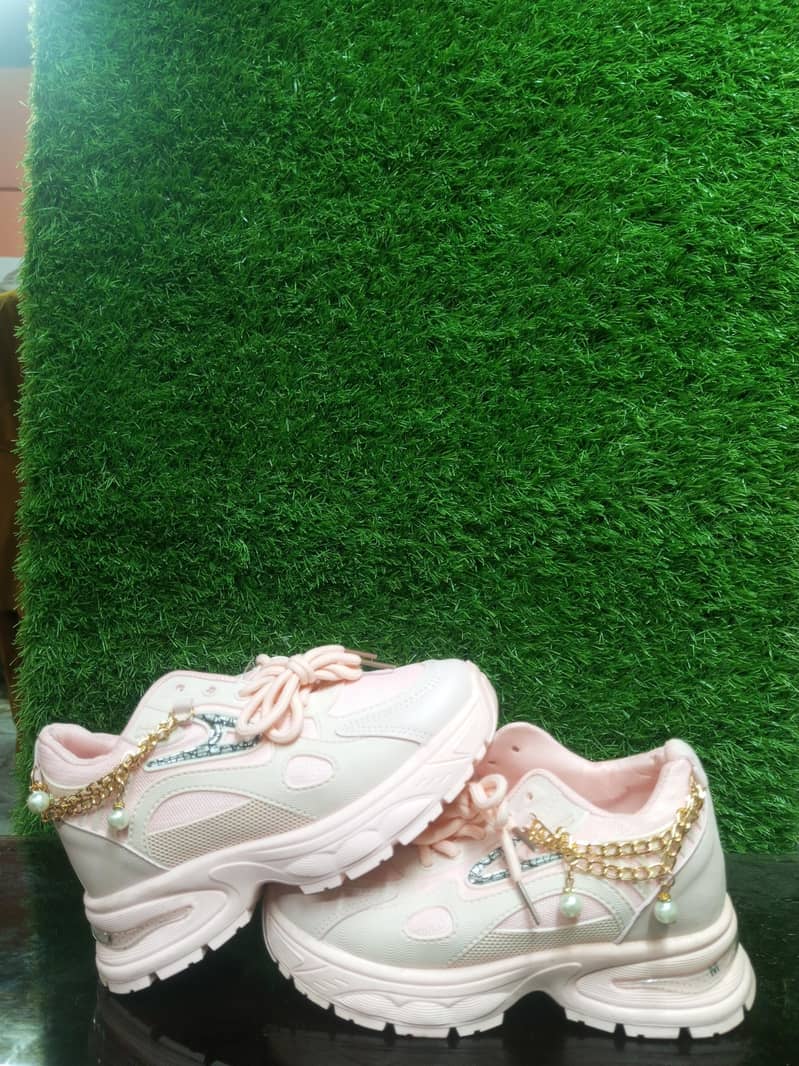 Girls shoes branded 1