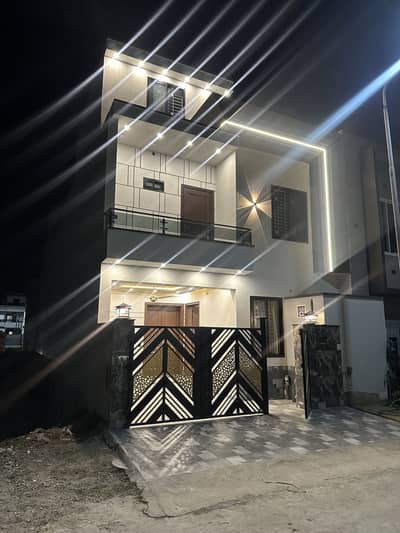 Dc colony 5 marla house for sale