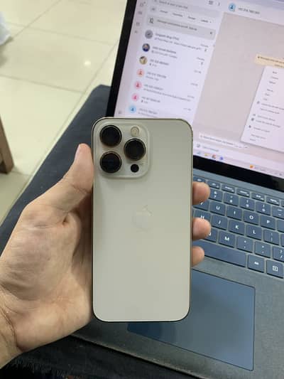 Iphone 13 pro Gold Fu