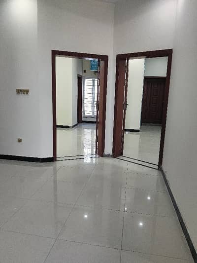 B17 block E 8 mrla ground portion for rent near to the merkaz