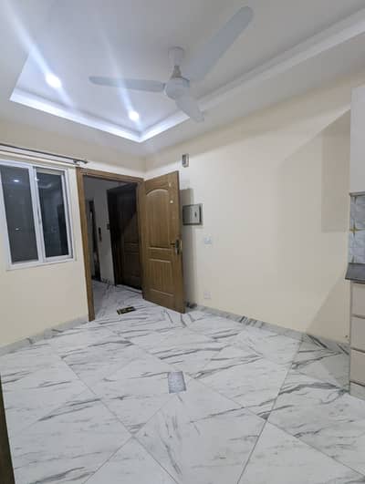 1 BED UNFURNISHED APARTMENT AVAILABLE MONTHLY FOR RENT IN ISLAMABAD E11 2
