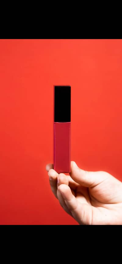 L. A. COLORS POUT Lip Gloss - Matte Maroon | USA Imported