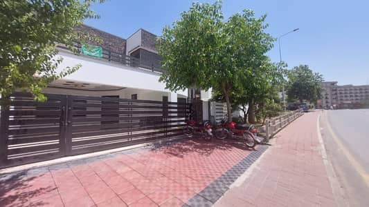 Beautiful kanal house 6 bedroom for rent phase 1 bahria town Rawalpindi rent