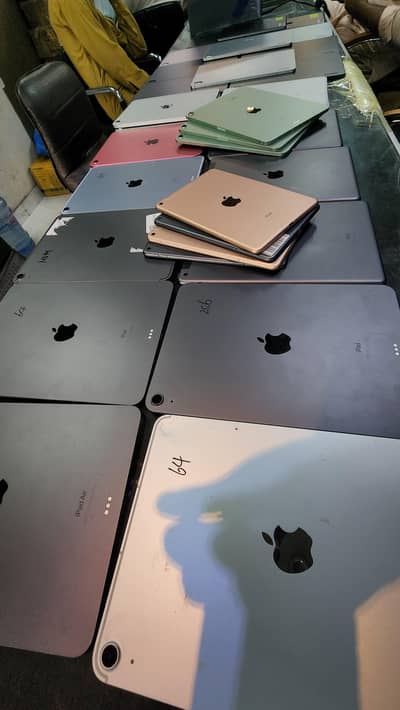IPad All series Available