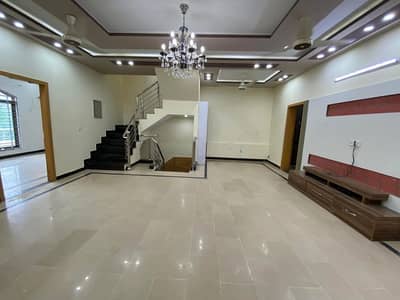 14 Marla Upper Portion For Rent InG13