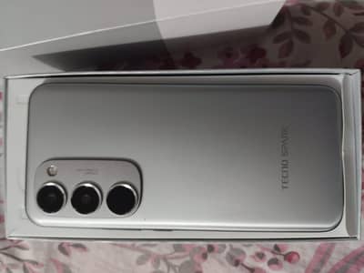Tecno spark 40 pro plus 8/256gb full box warranty only sale 10/10