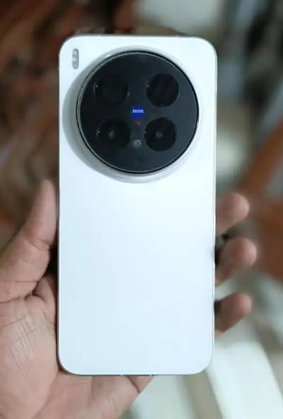 vivo x300 pro brand new condition compete box cn version low tax