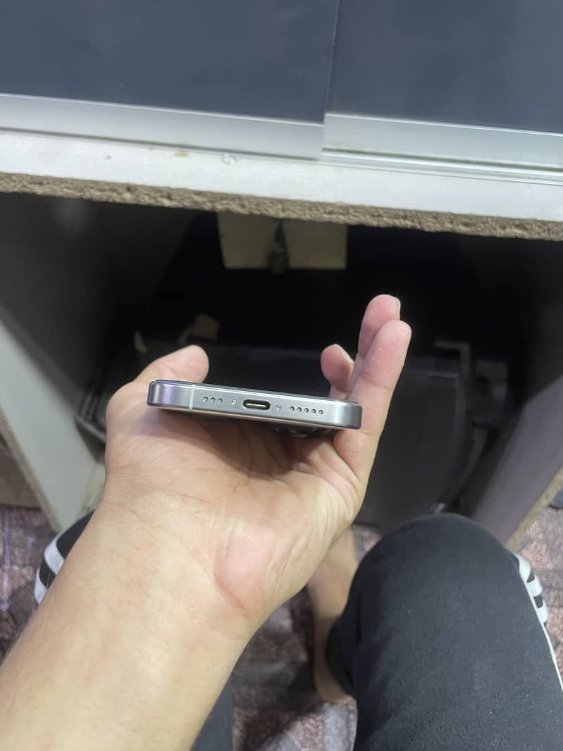 Iphone 15 pro 1