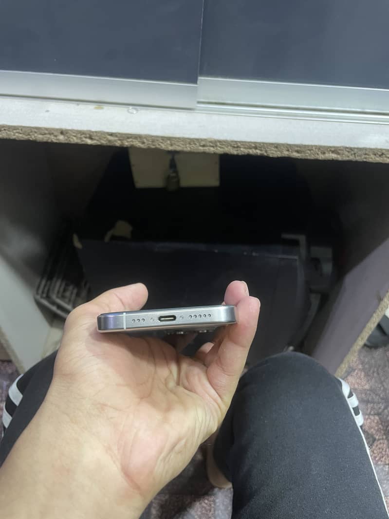 Iphone 15 pro 4