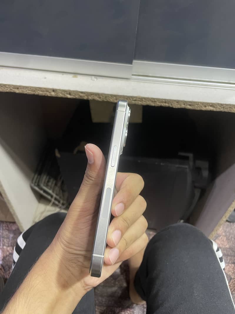 Iphone 15 pro 6