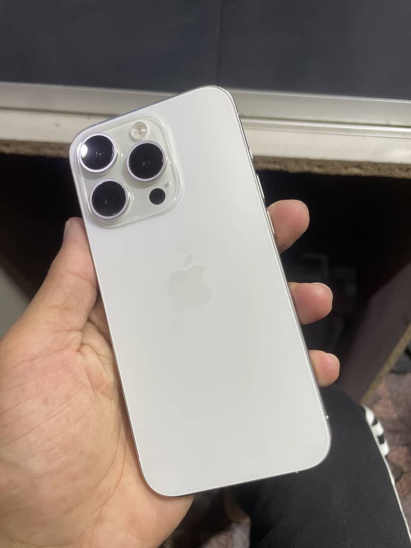 Iphone 15 pro 8