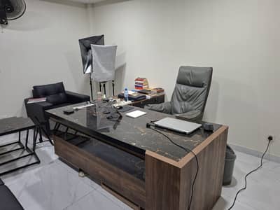 CEO Executive Table Big Size